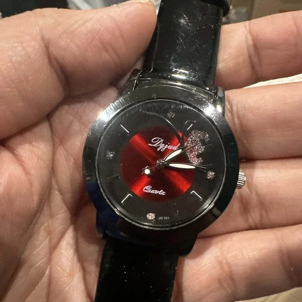 Working Dgjud Women's Quartz‎ Watch Black Dial Red Band- New Battery 38mm
